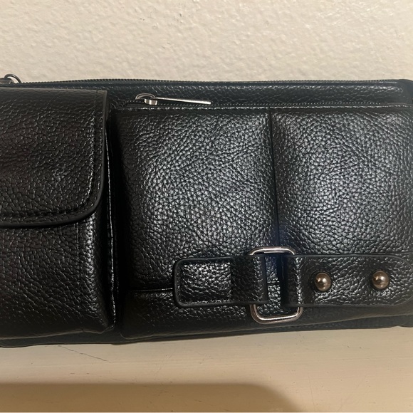 Brand new. Crossbody zippered adjustable strap bag. - Picture 2 of 10